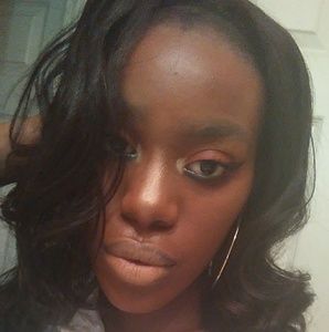 Meet your Posher, Queen